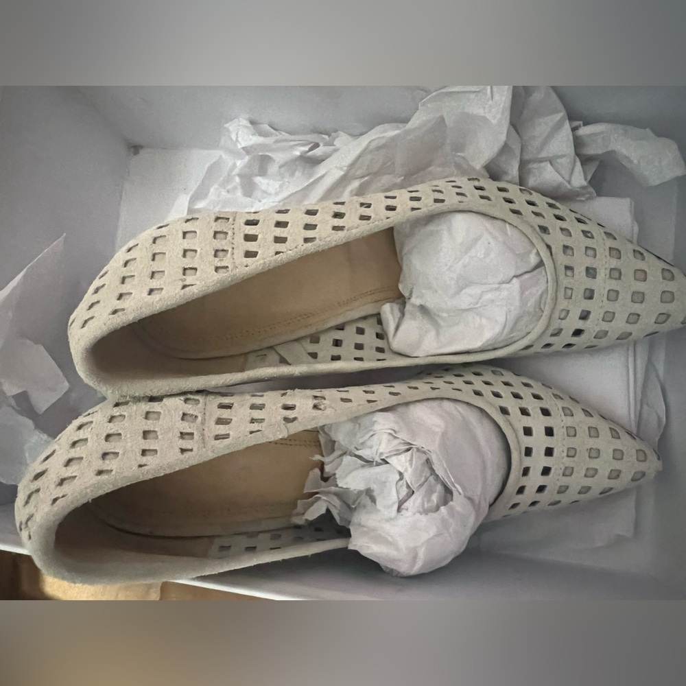 IRO LARSON PERFORATED SUEDE POINTED PUMPS IN ECRU Size 36 - Picture 8 of 11